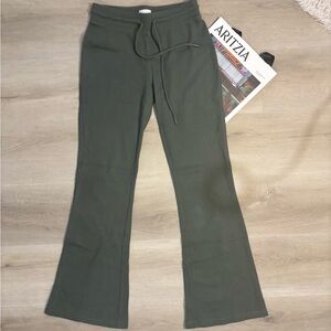 SOLD: SUNDAY BEST (ARITZIA) WAFFLE PANTS 🌴